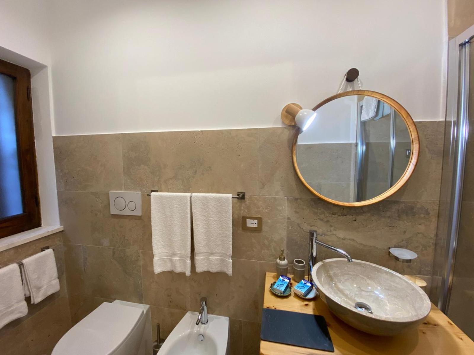 Lastamperia19 Camere-Rooms Montepulciano Stazione Екстериор снимка