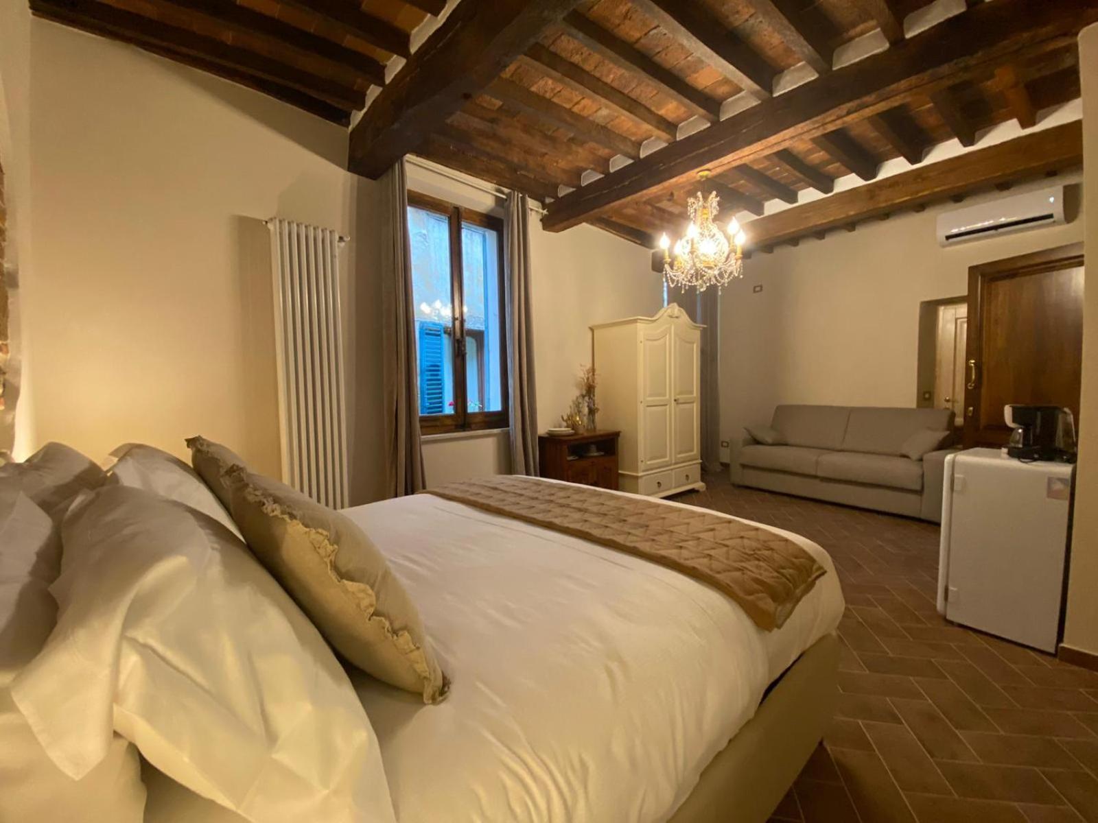 Lastamperia19 Camere-Rooms Montepulciano Stazione Екстериор снимка