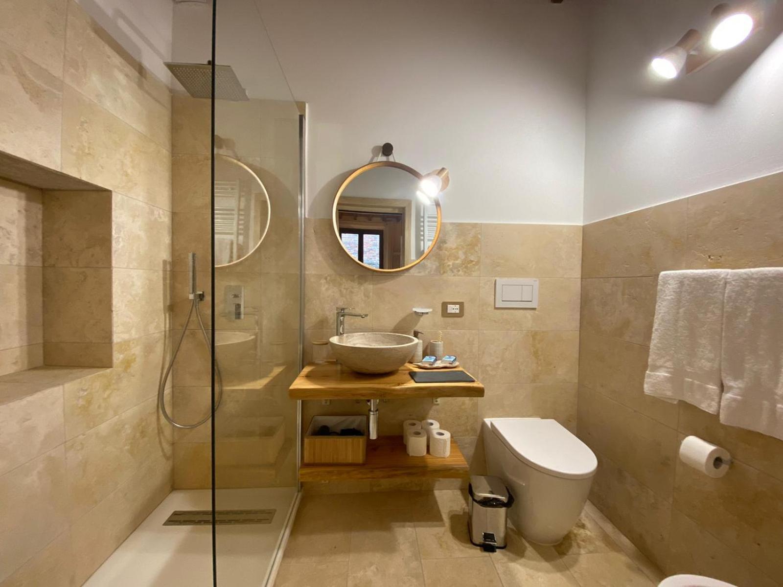 Lastamperia19 Camere-Rooms Montepulciano Stazione Екстериор снимка